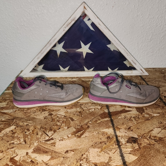 Crocs Womens Retro 14382 Lace Up Low Top Sneaker Shoes (Gray Pink) - SIZE 6.5 - Picture 4 of 7